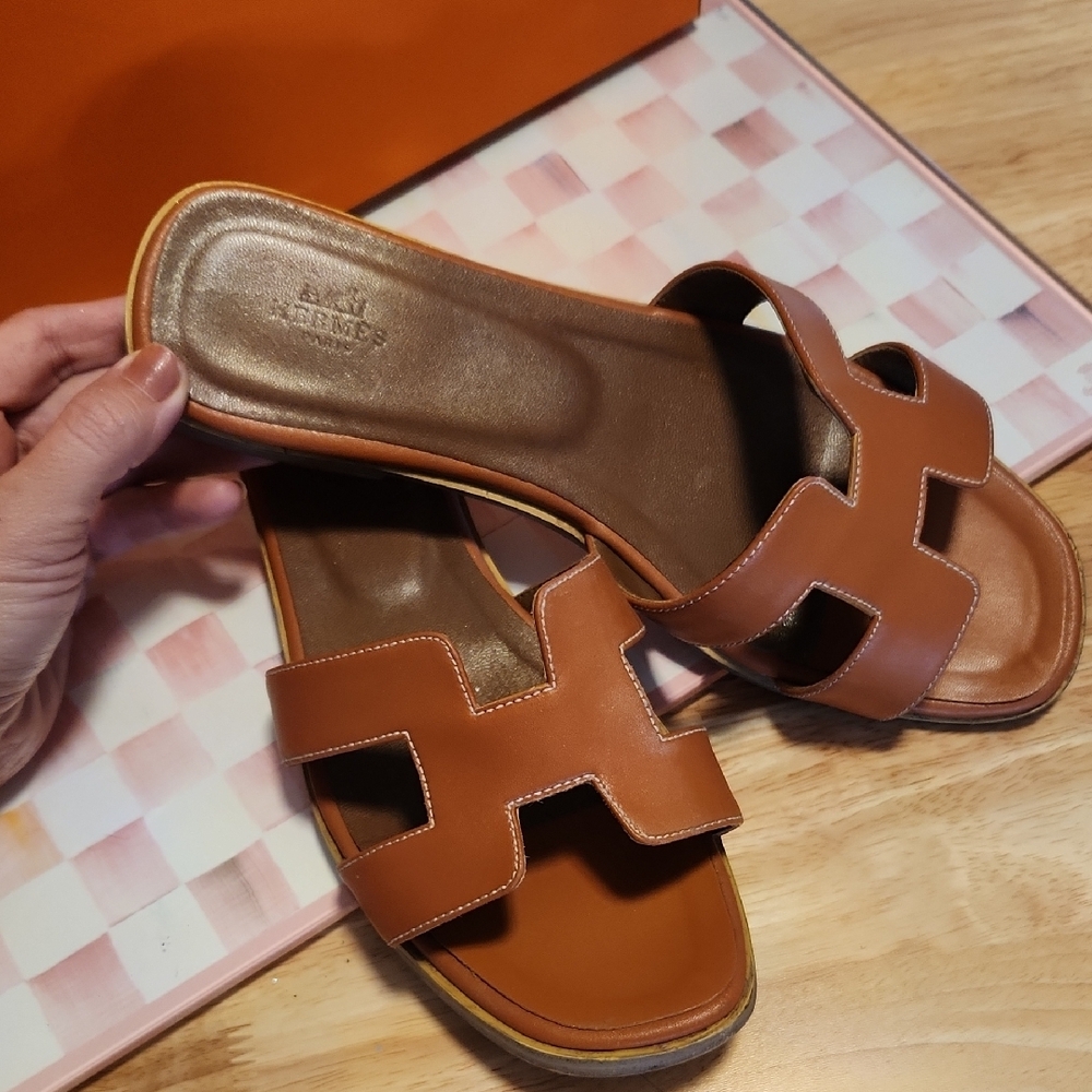 Hermès Oran Sandals - Authentic - EU 40 - US 9/9.5 - Picture 2 of 10